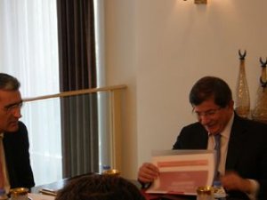 Konuk Üniversite Mütevelli Heyetiyle Dışişleri Bakanını Ziyaret Etti