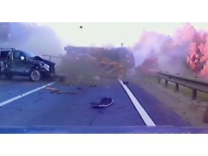 Rusya’da Otoban Savaş Alanına Döndü