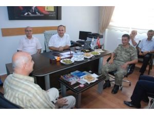 Yönden: Aslan Yattığı Yerden Belli Olur