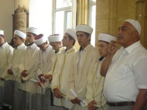 Türkoğlu’nda 8 Hafız Belgelerini Törenle Aldı