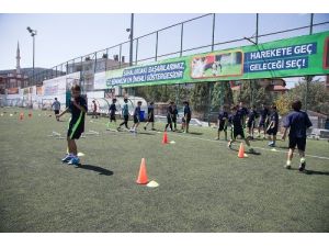 Okullar Arası Futbol Müsabakalarında Türkiye'yi Temsil Edecekler
