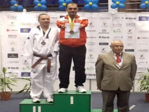 Belediyesporlu Tekvandocu Avrupa Şampiyonu Oldu