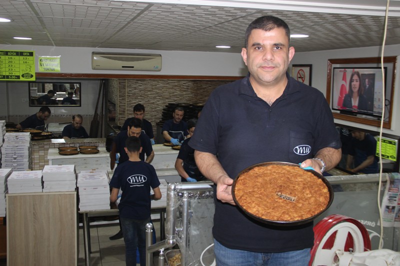 İftar ve sahur sofralarının vazgeçilmezi tahinli pide