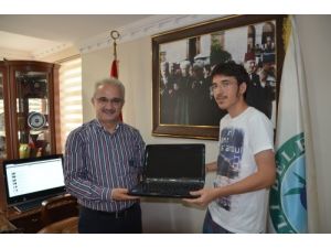 Lys'de Derece Yapan Öğrencilere Çayeli Belediyesi'nden Ödül