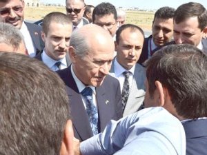 Bahçeli: Partiye Saldırı Yapmak İçin Gönderilmiş Bir Zavallı