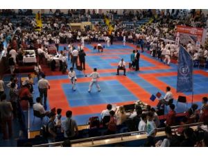 Palandöken Karate Turnuvası Başladı