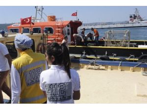 Çanakkale'de Balıkçı Teknesi Battı, Üç Kişi Boğulma Tehlikesi Geçirdi