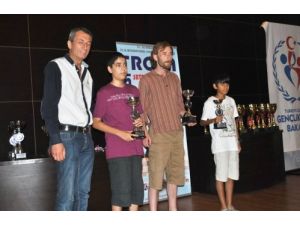 Troya Satranç Turnuvası Birincisi Quparadze Oldu
