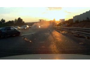 Rusya’da Feci Kaza Kameraya Yansıdı; 2 Kişi Hayatını Kaybetti