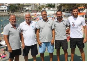 Zonguldak'ta Cankurtaranlar Boğulmak Üzere Olan 36 Kişiyi Kurtardı