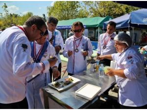 Sapanca'da Aşçılar En İyi Yemeği Yapmak İçin Yarıştı
