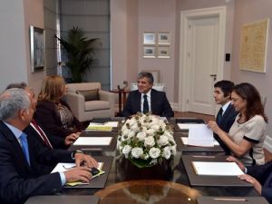 Gül, Alevi Bektaşi Kültür Enstitüsü Heyetini Kabul Etti