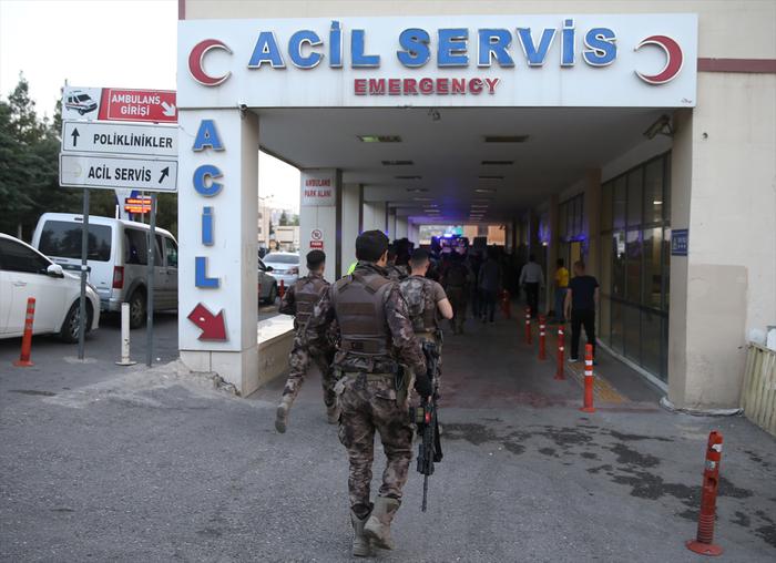 Şanlıurfa’da teröristlerle çıkan çatışmada 1 polis şehit oldu