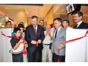 İzciler, Ebru Sanatı Sergisi Açtı