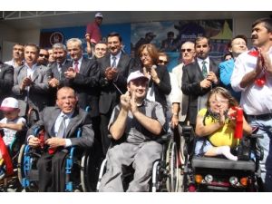 Bakan Şahin'in Katıldığı 'Engelsiz Park' Açılışına Engelli Vatandaş Damga Vurdu