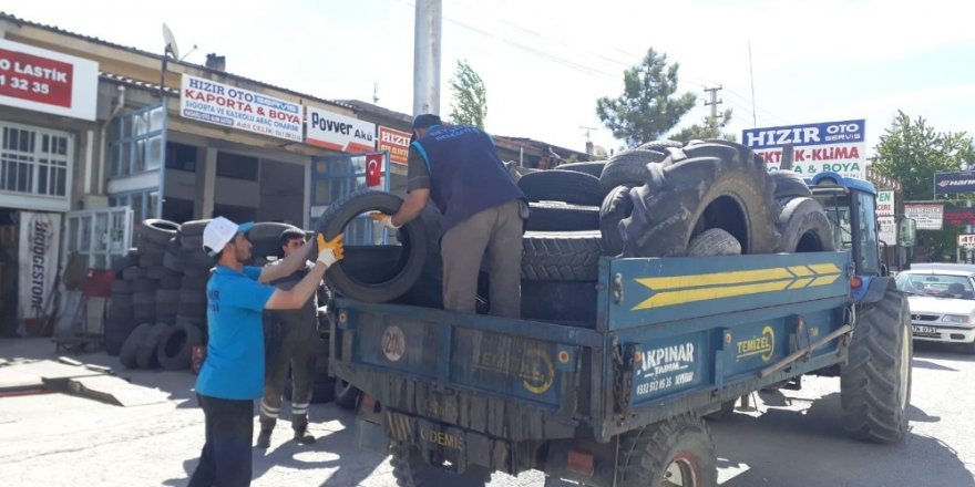 Beyşehir Belediyesi atık lastikleri topluyor