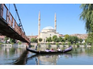 Hayatlarını Gondolda Birleştirdiler