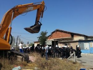 Ataşehir'de Olaylı Yıkım