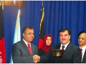 Azizoğlu'na, Afganistan Cumhuriyeti Onur Takdirnamesi