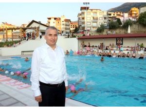 Başkan Zolan: Denizli'de Yüzme Bilmeyen Çocuğumuz Kalmayacak