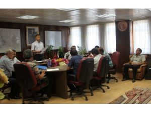 Muş Belediyesi Enkaz Taşıma İhalesini Yaptı