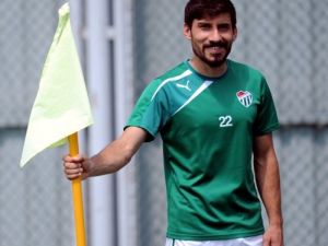 Bursasporlu Şener: Umarım Burada Şampiyonluk Yaşarım