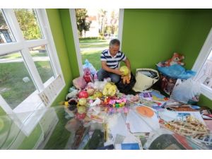 Antalyalılar Sevgi Kumbarası’na Destek Verdi