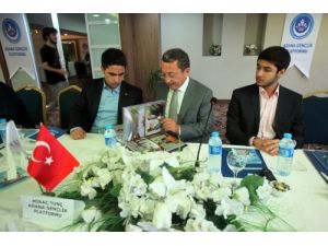 Başkan Öztürk, Adana’nın Geleceğini Gençlerle Konuştu