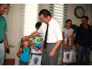 Trafik Kurallarına Uyan Çocuklar Ödüllendirildi