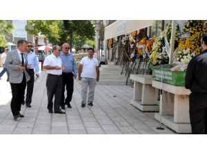 Hilmi Özkök Manisa'da Kuzeninin Cenazesine Katıldı