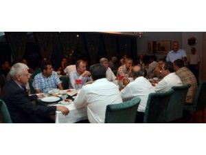 Bursaspor Yönetim Kurulu'ndan Futbolculara Moral Yemeği