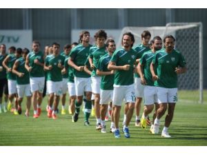 Bursaspor, Ligin İlk Üç Puanını Hedefliyor