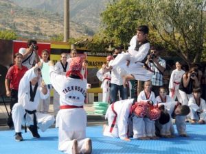 Zafer Bayramı Manisa'da Coşkuyla Kutlandı