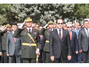 Hakkari’de 30 Ağustos Törenle Kutlandı