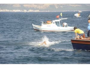 Çanakkale Boğazı'nı Yüzerek Geçtiler