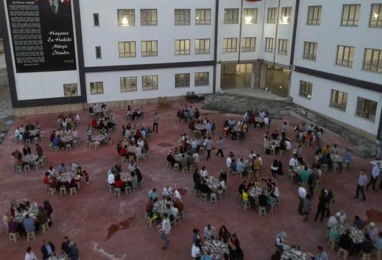 Yöntem Ailesi iftar yemeğinde buluştu