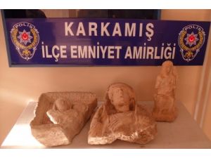 Gaziantep Polisi Tarihi Eser Kaçakçılarına Geçit Vermiyor