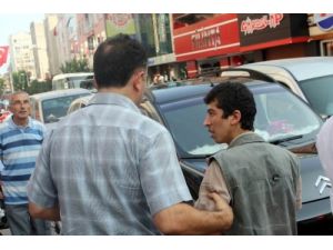 Mersin'de İzinsiz Yürüyüş İçin Bildiri Dağıtan 15 Kişi Gözaltına Alındı