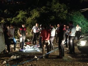 Zekeriyaköy'de Düğüne Gidenleri Taşıyan Otobüs Devrildi: 5 Ölü