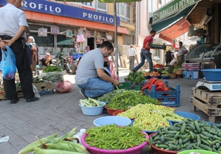 Emeklerini satışa çıkardılar