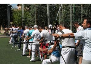 Okçular Türkiye Şampiyonası İçin Yay Çekti