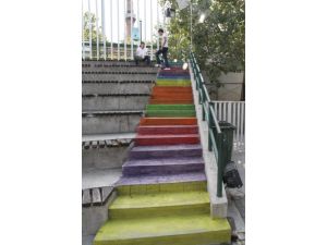 Bursa’da Da Merdivenler Renklendi