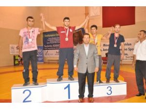 Yozgat Belediyesi Güreş Takımı Şampiyon Oldu