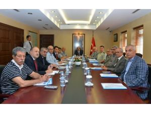 Vali Coş: Trafikte Bazıları Kendini Ayrıcalıklı Sanıyor