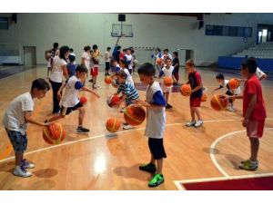 Bursa’da 35 Bin Genç Yaz Okullarında Spora Kazandırıldı