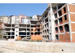 Ereğli'de Avm İnşaatı Sürüyor