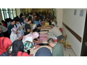 Kırıkkale Üniversitesi'nde Kayıt Yoğunluğu