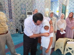 40 Hadis Ezberleyene Çeyrek Altın Verildi