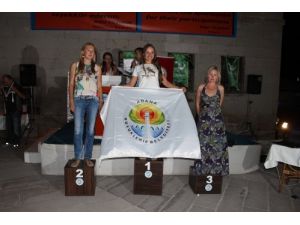 Ahas Sporcusu Yamaç Paraşütünde Dünya Birincisi Oldu