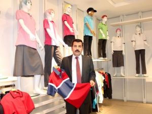 Okul Kıyafetlerinin Kumaşını Seçecek Velilere Kanserojen Madde Uyarısı